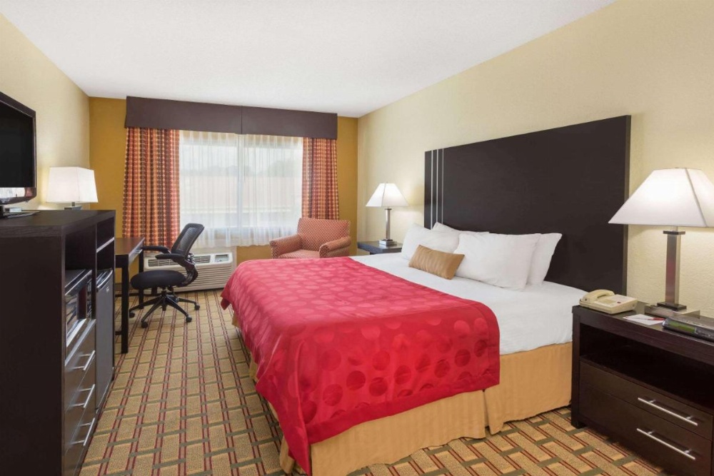 Ramada by Wyndham Asheville Southeast
