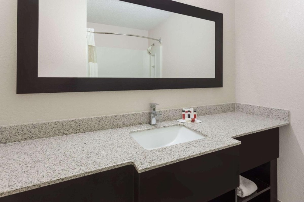 Ramada by Wyndham Asheville Southeast